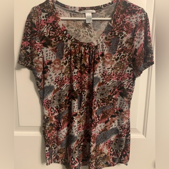 Emily Stacy Women’s Medium Short Sleeve Blouse, Animal print pink/black/gray hue - Picture 1 of 1